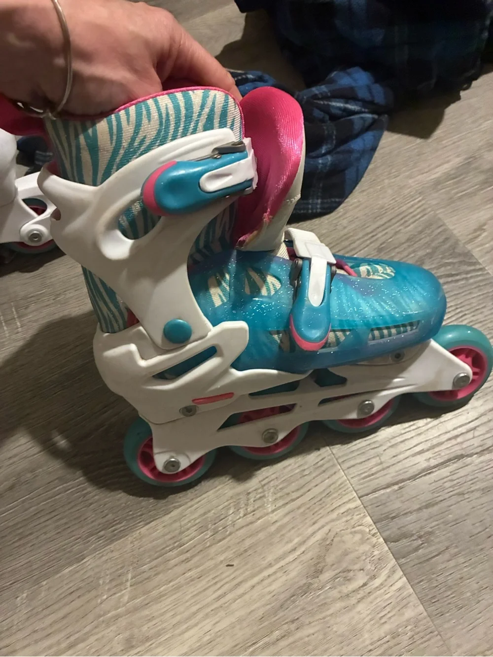 Adjustable Kids Inline Skates – Teal & Pink size 3-6